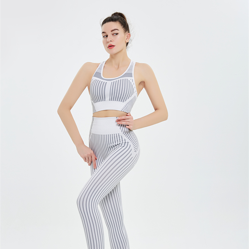 Sujetadores deportivos con espalda cruzada para mujer para entrenamiento de yoga, fitness, sujetador sin costuras con tirantes finos para requisitos particulares